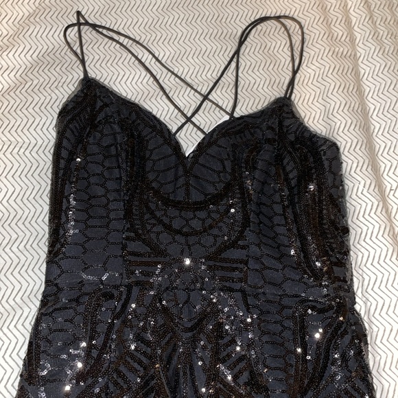 NWT Lumier By Bariano Black Sequin Embellished Midi Dress size 4 - Picture 3 of 6